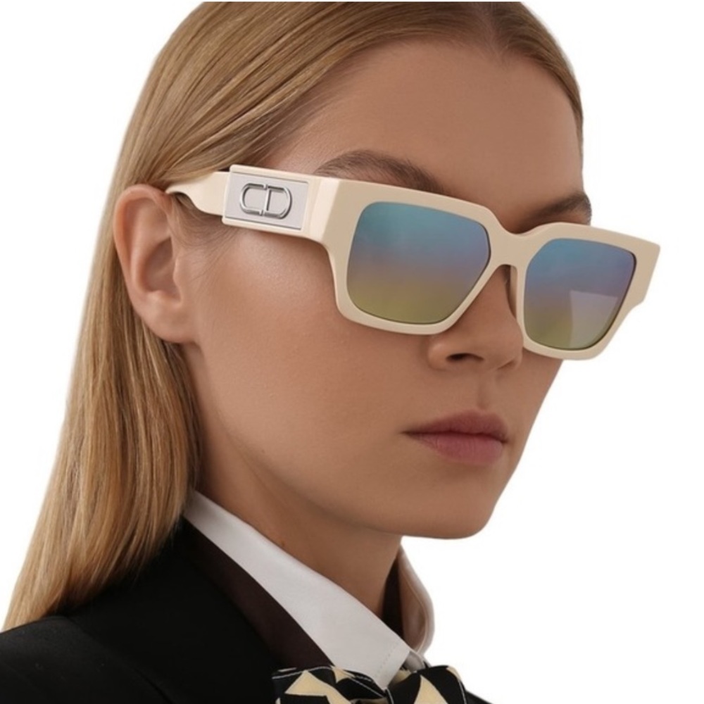 EUC worn once. Dior Sunglasses  To wide for my face they slip off.